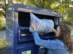Mehr über den Artikel erfahren Kleiderspenden im Wandel – Container werden abgebaut